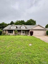 6169 Autumn Pines Cir in Milton, FL - Building Photo