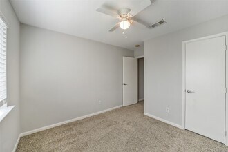 3231 Stoneydale Ln in Spring, TX - Building Photo - Building Photo