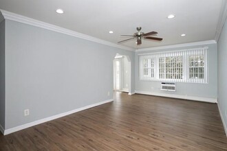 3-15 Willowbrook Ave in Bay Shore, NY - Building Photo - Building Photo