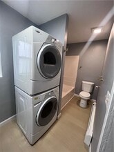 175 Child St in Warren, RI - Foto de edificio - Building Photo