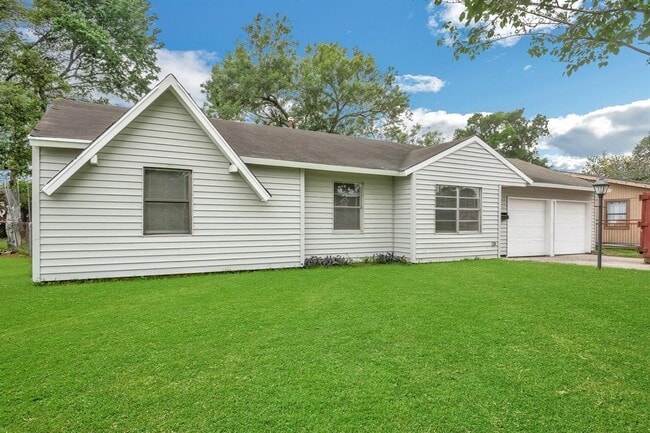 property at 1226 Havner Ln