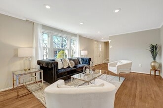 2015 Freedom Ln in Falls Church, VA - Building Photo - Building Photo