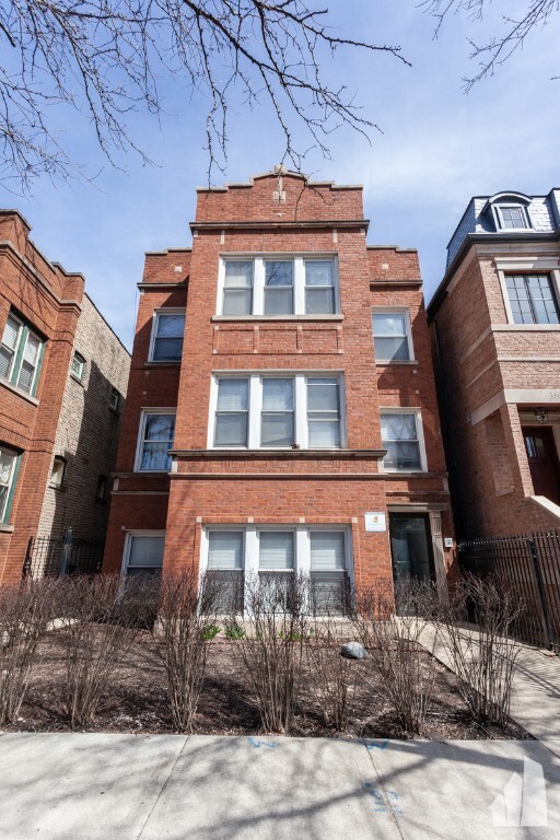 3511 N Damen Ave in Chicago, IL - Building Photo - Building Photo