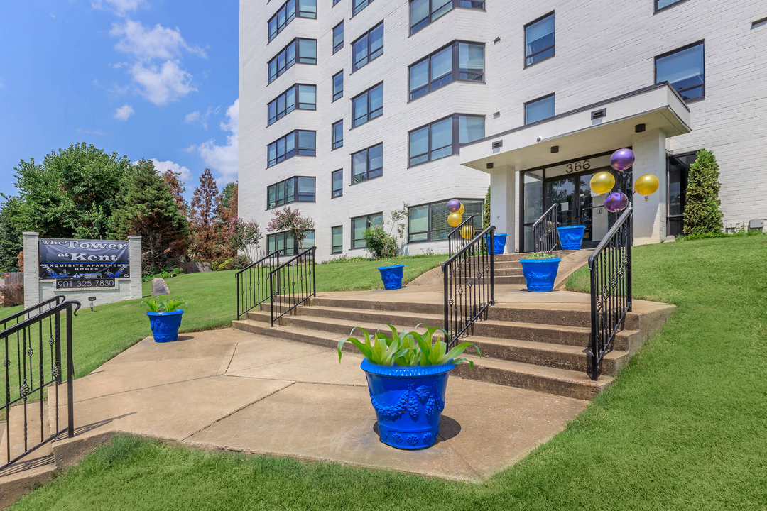 The Tower at Kent in Memphis, TN - Building Photo