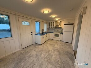 615 E Main St in Meriden, CT - Building Photo - Building Photo