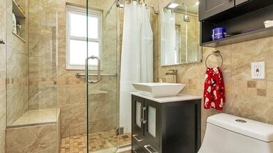 753 Logan Ave in Bronx, NY - Building Photo - Building Photo