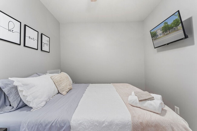 915 Lafayette Blvd, Unit A in Fredericksburg, VA - Building Photo - Building Photo