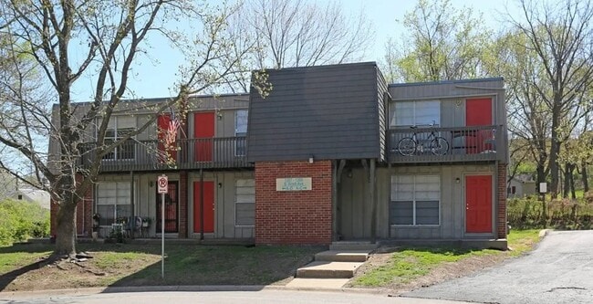 property at 1301 S Scott Ave