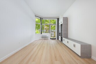 20 2nd St, Unit 105 in Jersey City, NJ - Building Photo - Building Photo