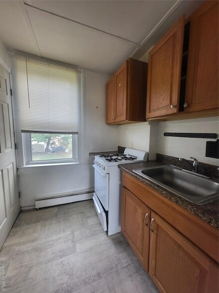 123 Old Turnpike Rd, Unit 2C in Bloomingburg, NY - Foto de edificio - Building Photo