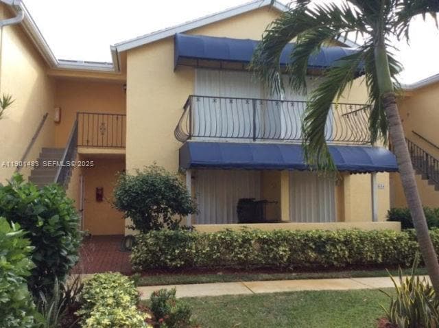 property at 653 Waterside Dr