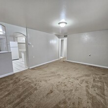 2908 Oakwood Dr in Tallahassee, FL - Building Photo - Building Photo