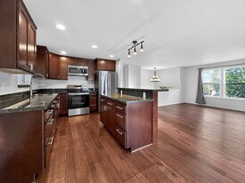 16218 3rd Ave SE in Bothell, WA - Building Photo