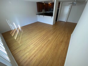 11117 Hartsook St in Los Angeles, CA - Building Photo - Building Photo