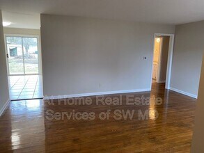 1468 E Seminole St in Springfield, MO - Building Photo - Building Photo
