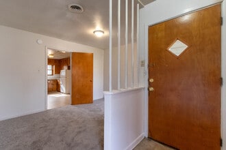 809 Crescent St in Denton, TX - Building Photo - Building Photo