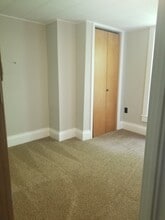 330 Columbia St, Unit 2 in Butler, PA - Foto de edificio - Building Photo