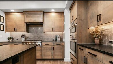 4422 E Parkcenter Blvd in Boise, ID - Building Photo - Building Photo