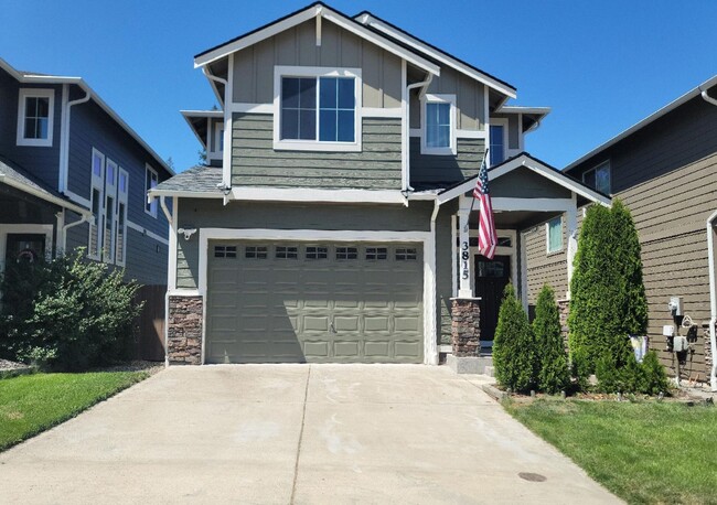 3815 Portside Dr in Bremerton, WA - Building Photo - Building Photo