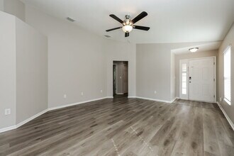 809 College Chase Dr in Ruskin, FL - Building Photo - Building Photo