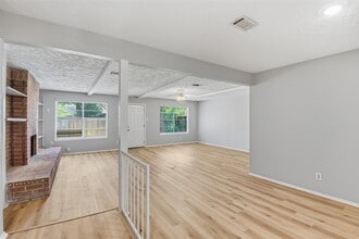 6015 Knotty Post Ln in Spring, TX - Building Photo - Building Photo