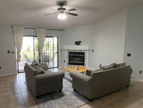 1216 Barmere Ln in Brandon, FL - Building Photo - Building Photo