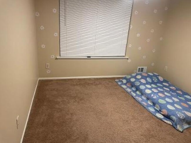 13 Bordenshire Dr in fieldsboro, NJ - Building Photo - Building Photo