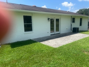 5709 Joseph Dr in Knoxville, TN - Foto de edificio - Building Photo