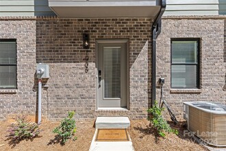 456 Alarum Aly in Charlotte, NC - Foto de edificio - Building Photo