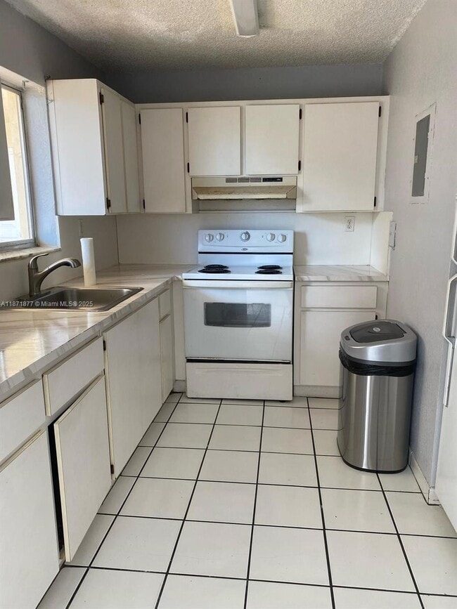 property at 2735 W 52nd St