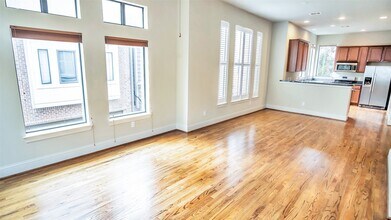 1611 Silver St in Houston, TX - Building Photo - Building Photo