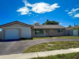 2298 NE 2nd Ave in Boca Raton, FL - Building Photo