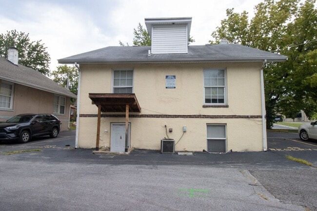 1105 Hamilton Way in Columbia, MO - Foto de edificio - Building Photo