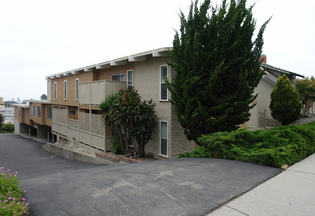 Sunset Terrace in Ventura, CA - Foto de edificio - Building Photo