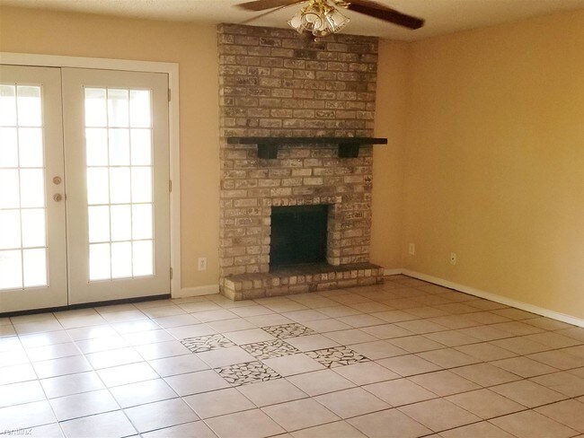 950 Live Oak Cir in Harlingen, TX - Building Photo - Building Photo