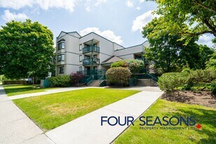 20454-353 53 Ave in Langley, BC - Building Photo