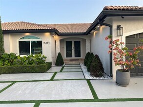 15454 SW 170th Terrace in Miami, FL - Building Photo - Building Photo