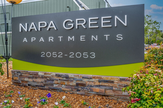 Napa Green Apartments in Napa, CA - Foto de edificio - Building Photo