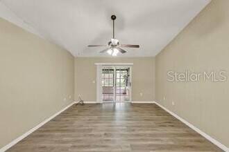 5340 Old Oak Tree Dr in Orlando, FL - Foto de edificio - Building Photo