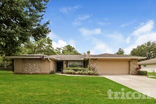 1548 Silver Fox Cir in Apopka, FL - Building Photo