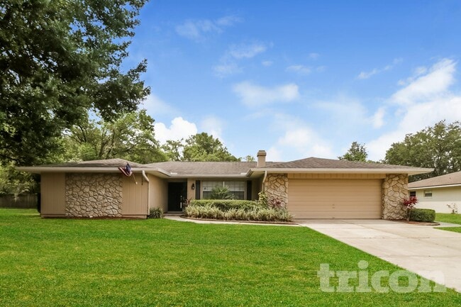 property at 1548 Silver Fox Cir