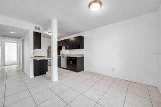 107 Sea Horse Dr SE in St. Petersburg, FL - Building Photo - Building Photo