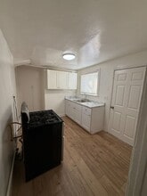 708 N Lacy St in Santa Ana, CA - Building Photo - Building Photo