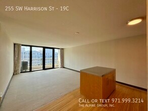 255 SW Harrison St in Portland, OR - Building Photo - Building Photo