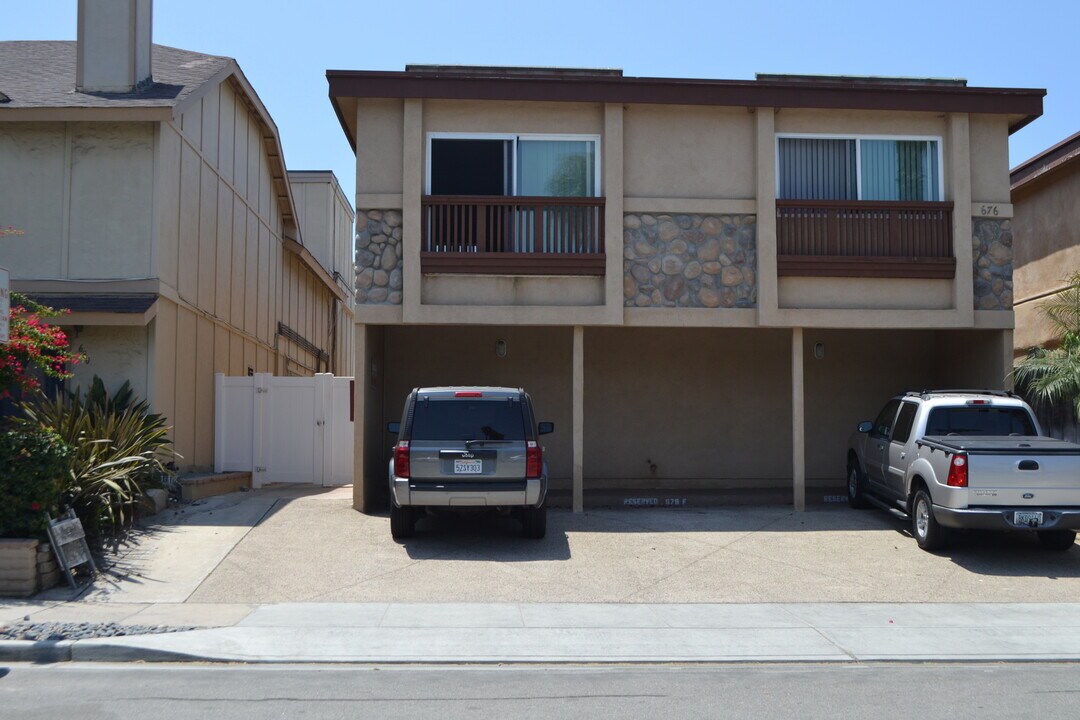 676 Seacoast Dr in Imperial Beach, CA - Building Photo