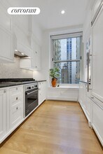 1 Central Park S in New York, NY - Building Photo - Building Photo