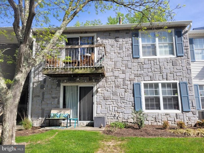 property at 14 Coral Tree Ct