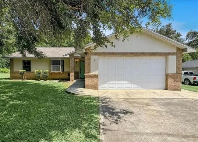 property at 7 Teak Ct