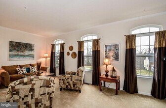3321 Eagle Ridge Dr in Woodbridge, VA - Building Photo - Building Photo