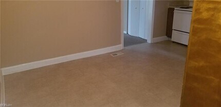 414 Seminole Rd in Hampton, VA - Building Photo - Building Photo